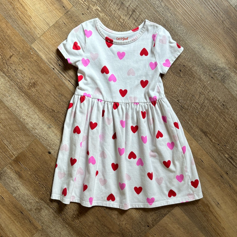 CAT &JACK 5T PINK AND RED HEARTS SKATER DRESS